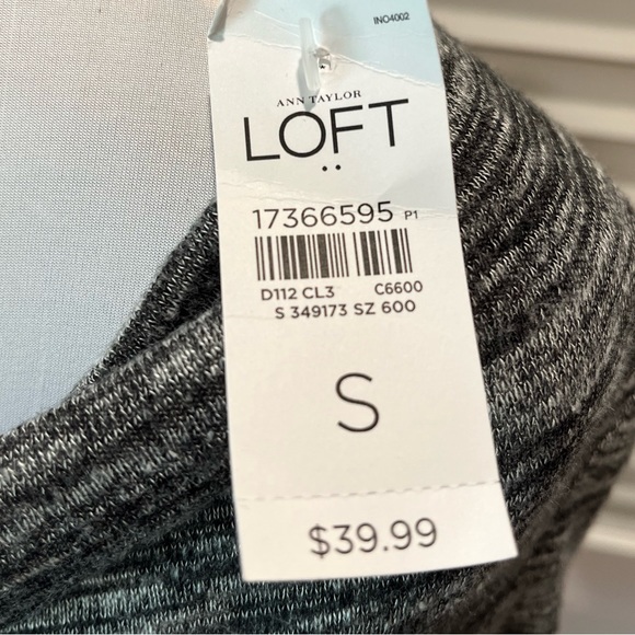 Ann Taylor Loft cowl neck long sleeve - Picture 3 of 4